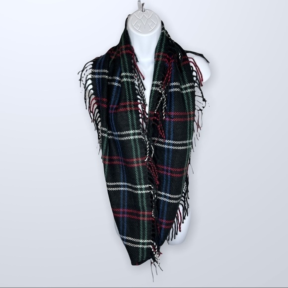NWT Cejon Fringe Scarf. - Picture 2 of 4